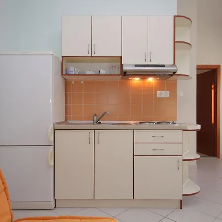 Apartamento Marija 2 *